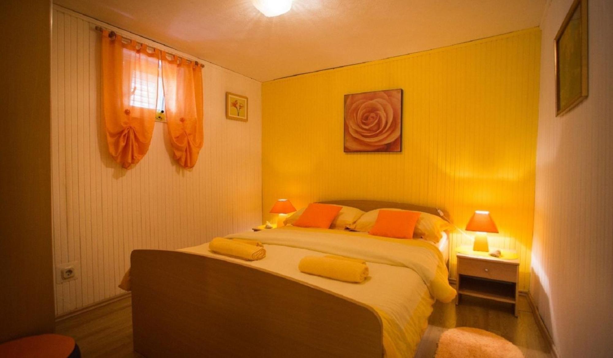 Apartment Zelja Orebić Eksteriør billede