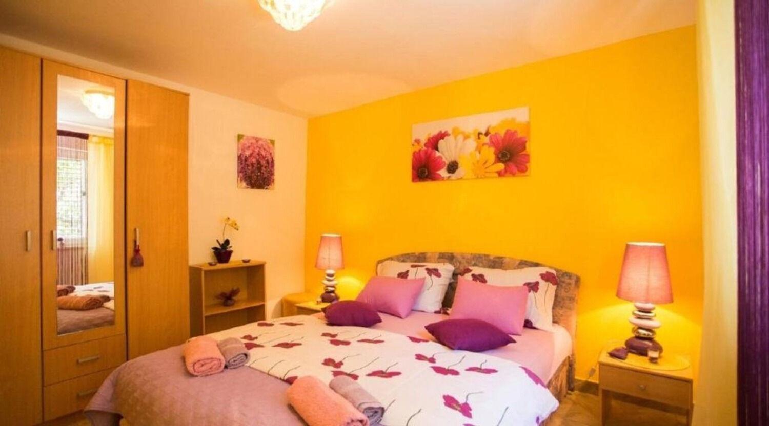 Apartment Zelja Orebić Eksteriør billede